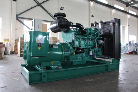 柳林320kw康明斯柴油发电车出租组图片 柳林320kw康明斯柴油发电车出租组图片